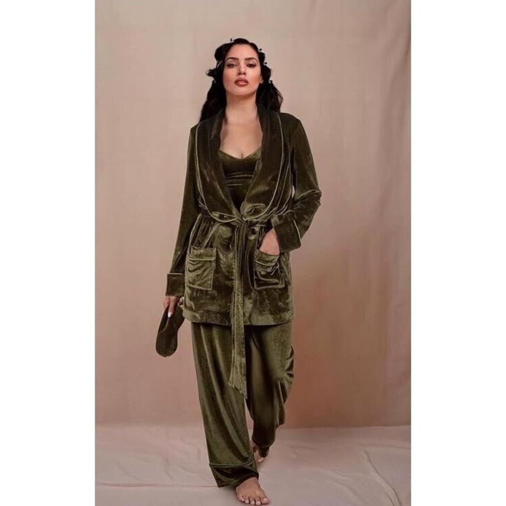 KING OF CHRISTMAS Women's 4 Piece Luxury Olive Green Velvet Robe Lounge Pajamas - Picture 1 of 8